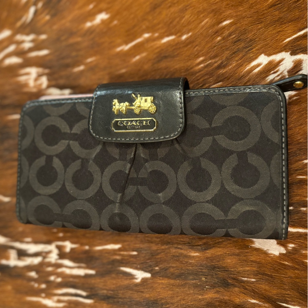 COACH wallet
